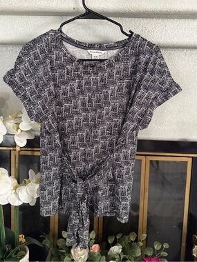 Tommy Bahama Everyday Tie-Front Short Sleeve Top - Black/White